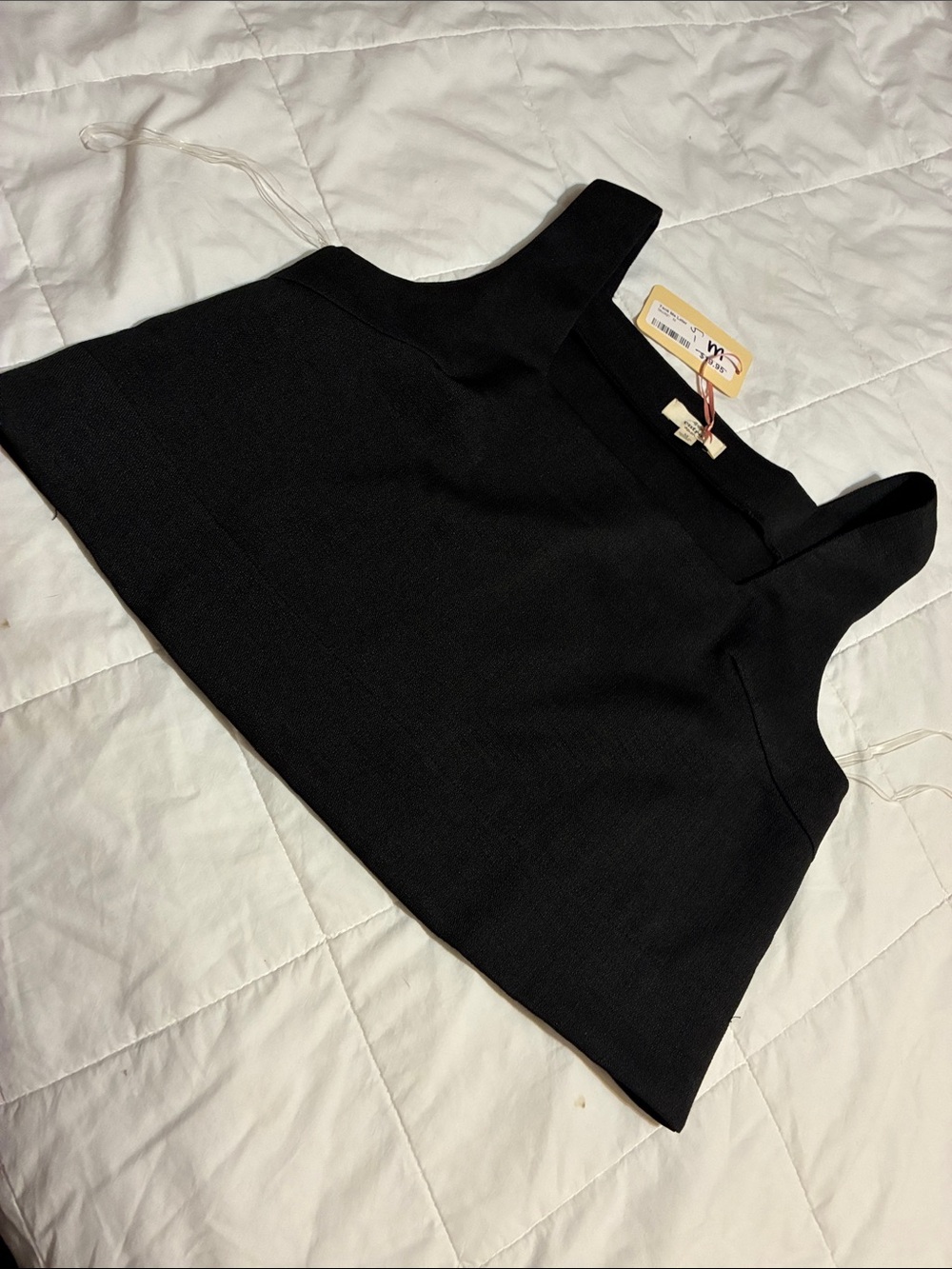 entro Black Crop Tank Top